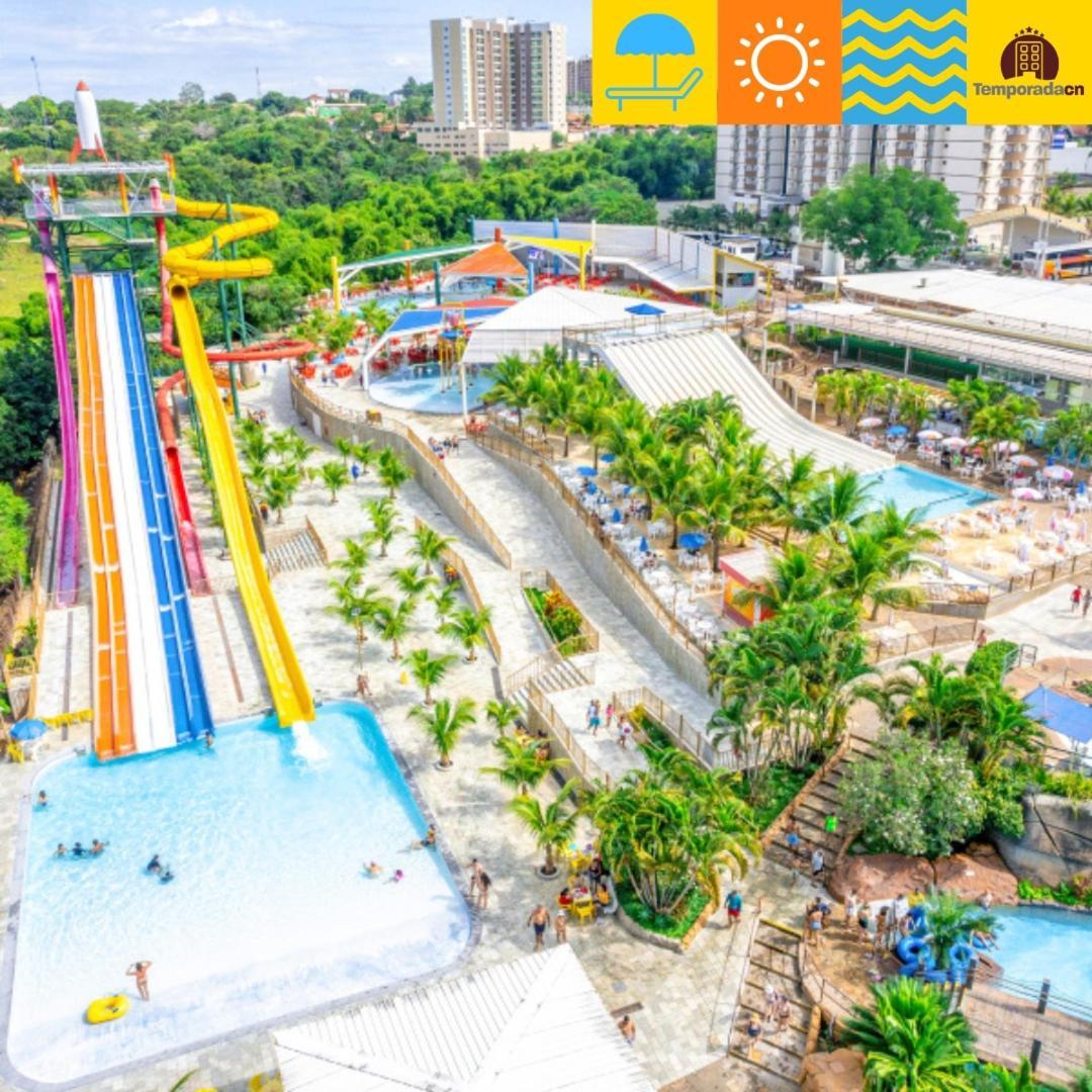 Piazza Com Acesso Ao Acqua Park Aparthotel Caldas Novas Buitenkant foto